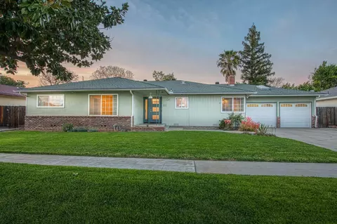 1268 Ellery Ave, Fresno, CA 93710
