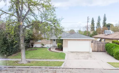 4233 E Buckingham Way, Fresno, CA 93726