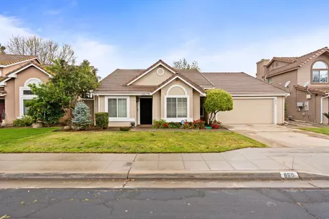 860 N Bush Ave, Clovis, CA 93611