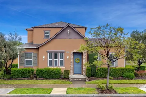 4085 Harlan Ranch Blvd, Clovis, CA 93619