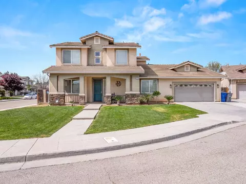 6734 W Dovewood Ln, Fresno, CA 93723