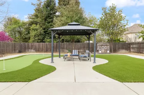 638 Blackwood Ave, Clovis, CA 93619