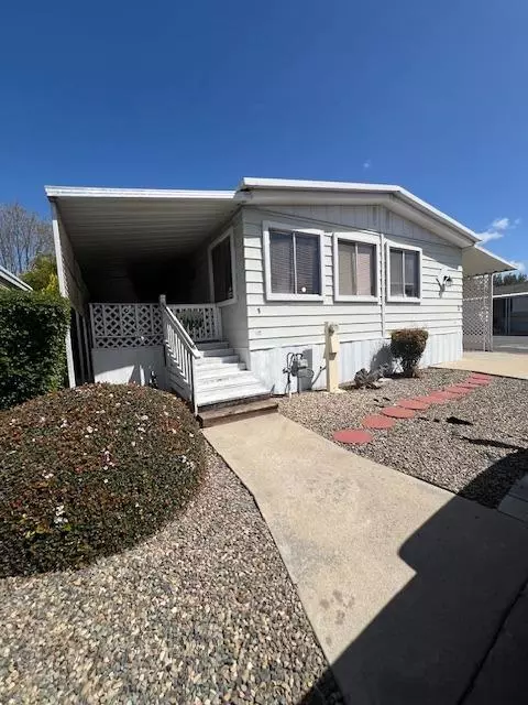 1218 E Cleveland Ave #01, Madera, CA 93638