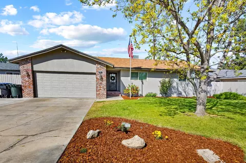 601 S Redwood St, Visalia, CA 93277