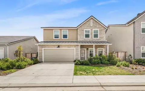 966 Kelso Ave, Clovis, CA 93619
