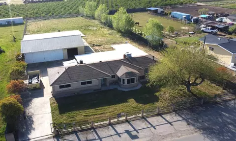 2299 N Garfield Ave, Fresno, CA 93723