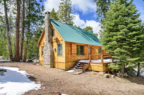 42102 Digger Ln, Shaver Lake, CA 93664