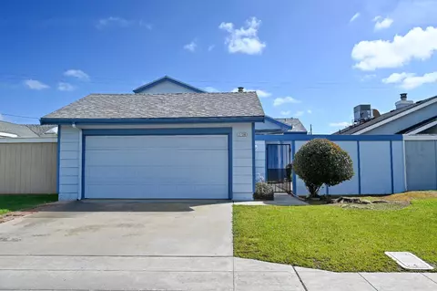 2736 N Selland Ave, Fresno, CA 93722