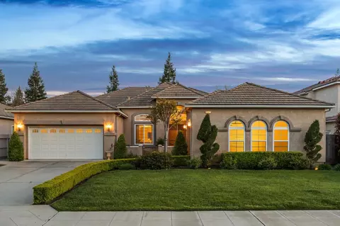 2827 E Omaha Ave, Fresno, CA 93720