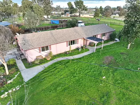 16935 Mark Rd, Madera, CA 93636