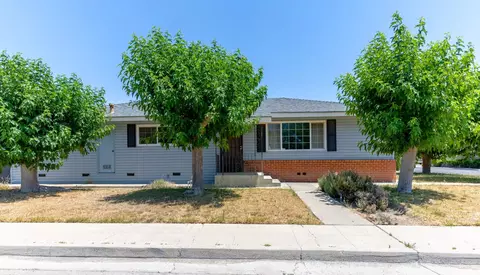 474 Dartmouth Ave, Coalinga, CA 93210
