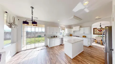 Kitchen - 1051 N Coventry Ave, Clovis, CA 93611 photo 5 of 5
