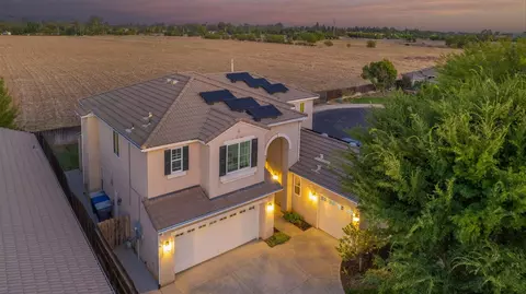 View/Area - 1051 N Coventry Ave, Clovis, CA 93611 photo 2 of 5