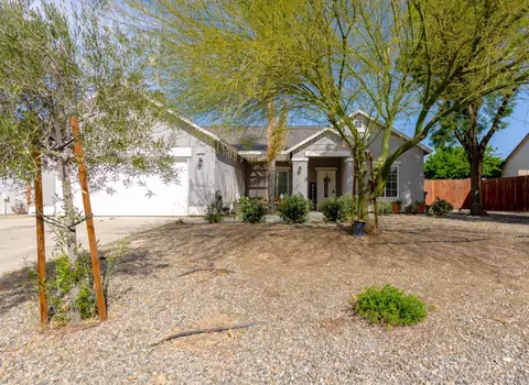559 Sandlewood St, Coalinga, CA 93210