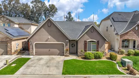 7410 N Lacey Dr, Fresno, CA 93722