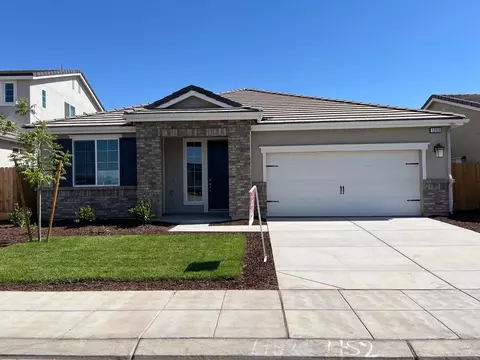 1269 Cathedral Ct S, Madera, CA 93636