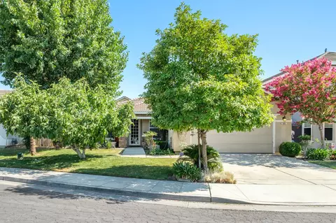 1068 San Ramon Ave, Madera, CA 93637