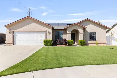 683 W Forest St, Kingsburg, CA 93631