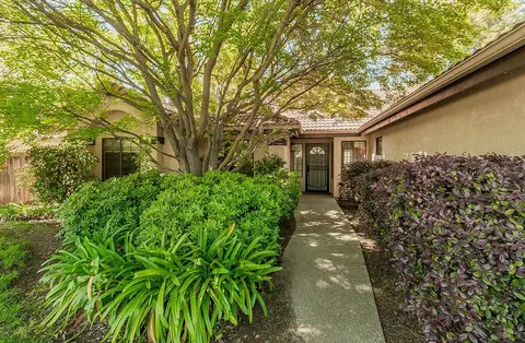 10691 N Coronado Cir, Fresno, CA 93730