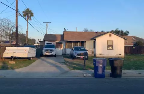 315 S Harris St, Hanford, CA 93230