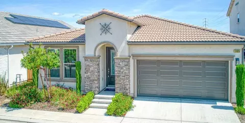 11024 N Via Grigia Way, Fresno, CA 93730