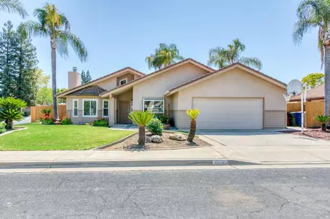 2396 Los Altos Ave, Clovis, CA 93611