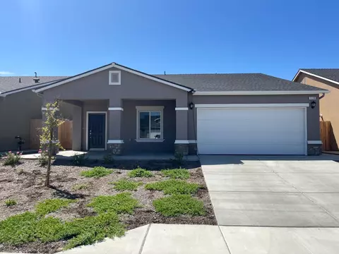 1116 E Orange St, Avenal, CA 93204