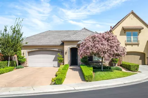 5662 N Hamlet Ln, Fresno, CA 93711