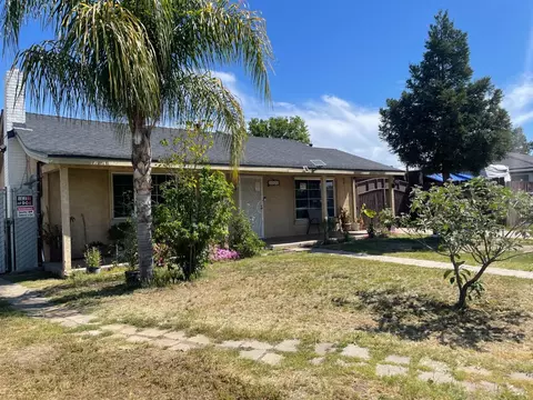 3525 Mayfair Dr N, Fresno, CA 93703