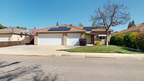 2156 E Utah Ave, Fresno, CA 93720