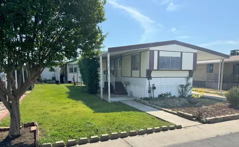 581 N Crawford #94, Dinuba, CA 93618