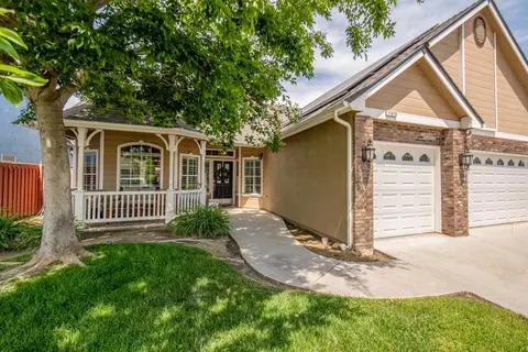 15878 W C St, Kerman, CA 93630