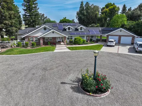 12444 E Paul, Clovis, CA 93619