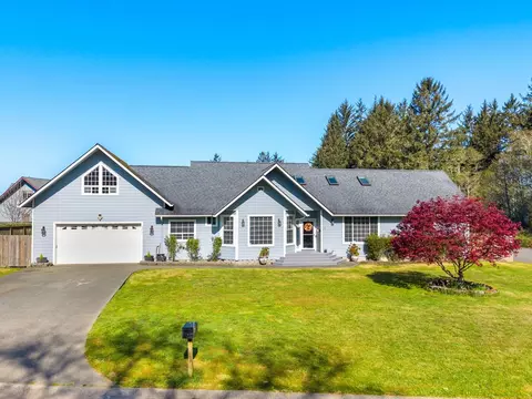 275 Lakeside Loop, Crescent City, CA 95531 photo 1