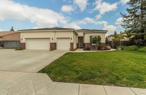 3223 Evergreen Ave, Clovis, CA 93611