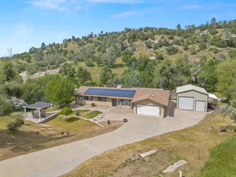 31173 Moccassin Way, Coarsegold, CA 93614