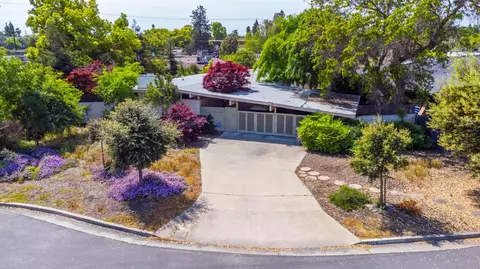 1520 E Austin Way, Fresno, CA 93704