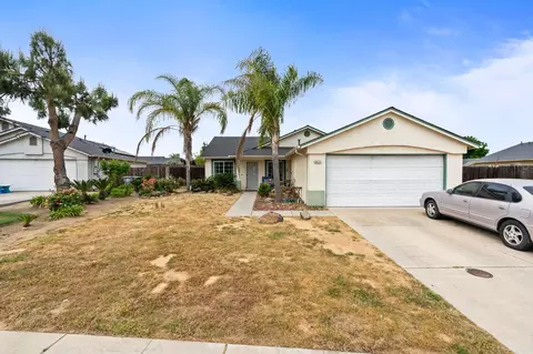 3617 Clay Ct, Selma, CA 93662