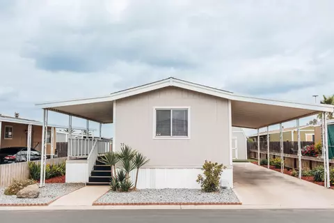 900 E Rankin Rd, Tulare, CA 93274