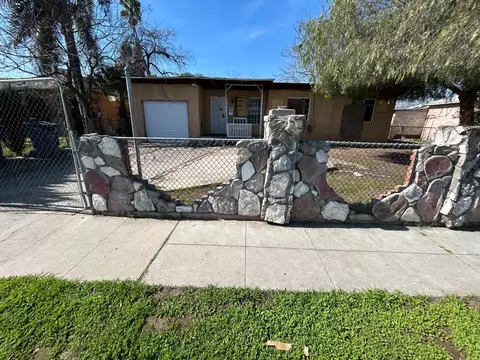 2428 S Holly Ave, Fresno, CA 93706