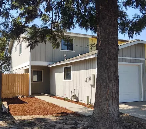 13425 S Henderson Rd S, Caruthers, CA 93609