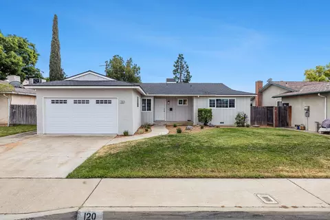 120 W Ashcroft, Clovis, CA 93612