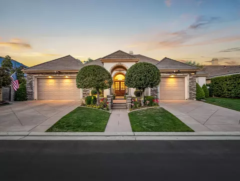 10640 N Old Course Dr, Fresno, CA 93730