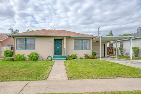1132 W Saginaw Way, Fresno, CA 93705
