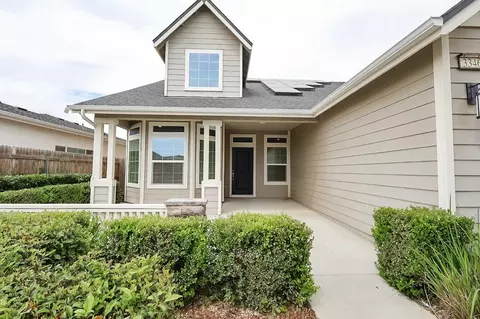 3346 Parks Ave, Tulare, CA 93274