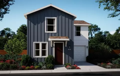 527 Ophelia Ave, Madera, CA 93636
