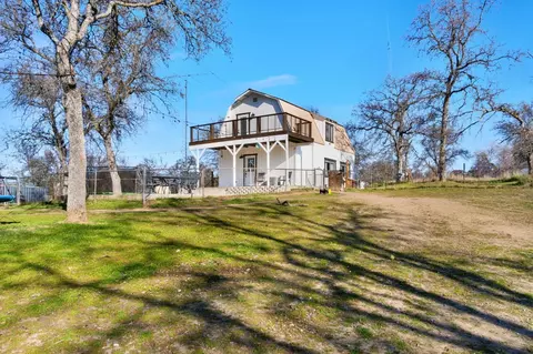 29696 Auberry Rd, Prather, CA 93651