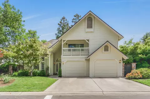 2727 W Bluff Ave #136, Fresno, CA 93711