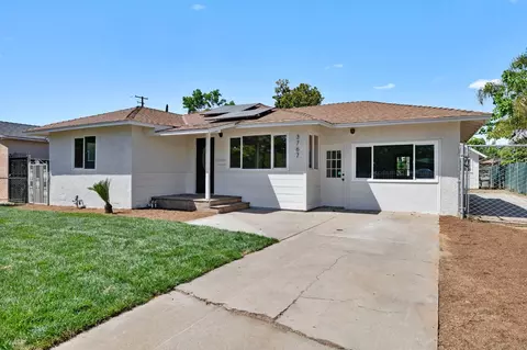 3767 Kenmore Dr N, Fresno, CA 93703