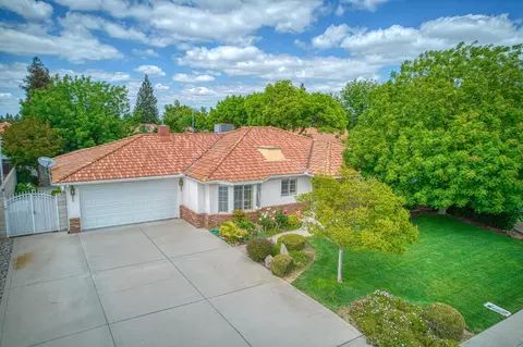 2411 Judith Ct, Madera, CA 93637